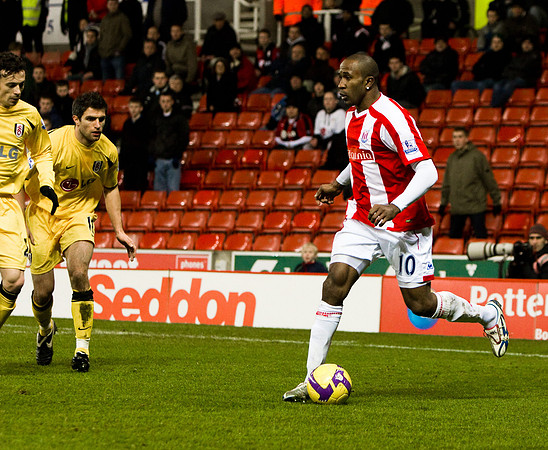 Stoke v FULHAM 03DEC08 284.jpg