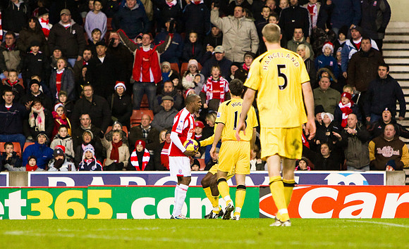 Stoke v FULHAM 03DEC08 234.jpg
