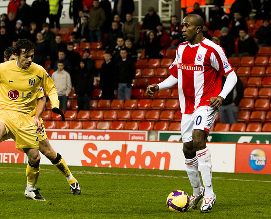 Stoke v FULHAM 03DEC08 285.jpg