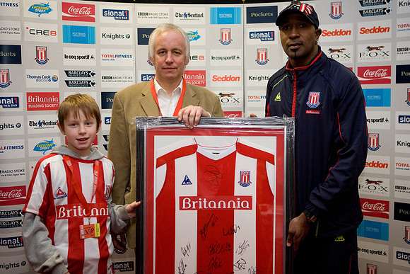 Stoke v FULHAM 03DEC08 396.jpg