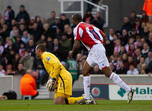Stoke v TOTTENHAM 19OCT08 0605.jpg