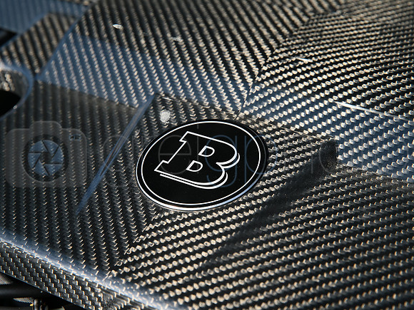 MAYBACH Brabus 900 2016