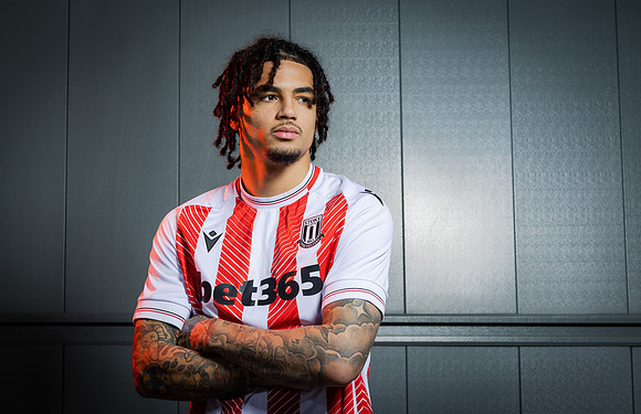 SCFC KIJANA HOEVER Signs 27JAN23-4223