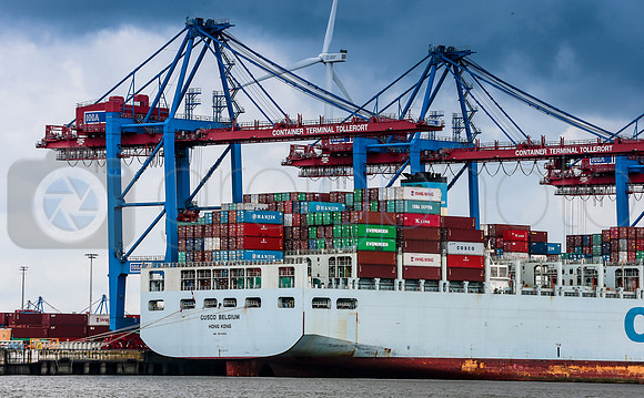 HAMBURG DOCKS AUG16 -9057