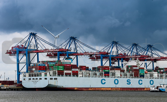 HAMBURG DOCKS AUG16 -9055
