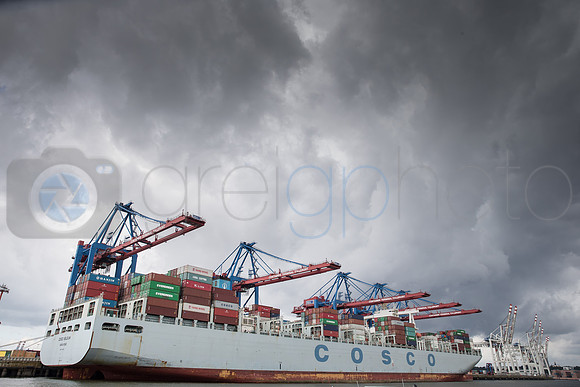 HAMBURG DOCKS AUG16 -9077