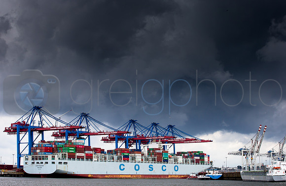 HAMBURG DOCKS AUG16 -9064